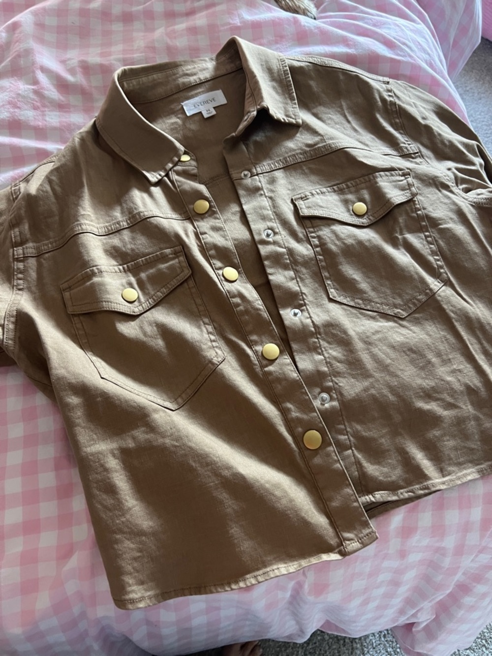 Evereve women’s Tan Snap-Front Utility crop jacket